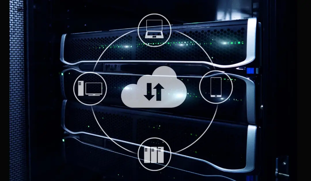 Sistema de Backup Híbrido com iCloud
